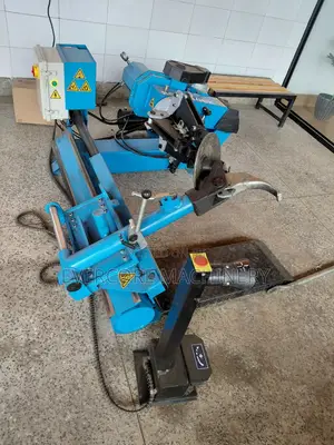 Heavu Commercial Roadbuck Brand Truck Tyre Changer Machine.