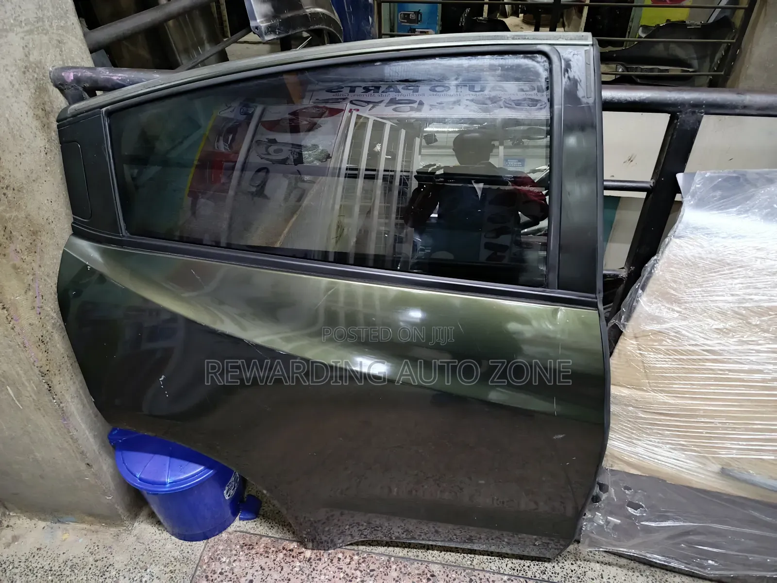 Honda Vezel Rear RHS Door.