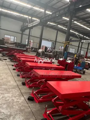 Italian Carlift Scissor Machine 3500kg.