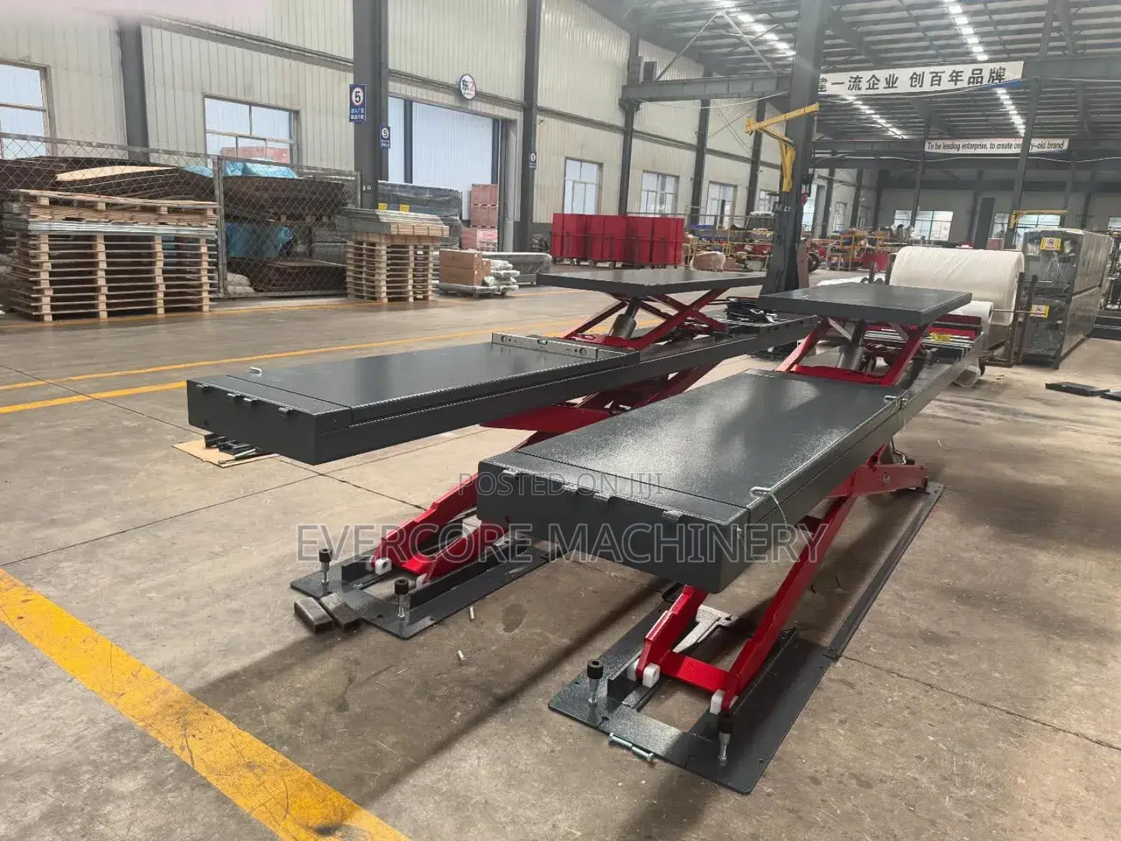Italian Carlift Scissor Machine 3500kg.
