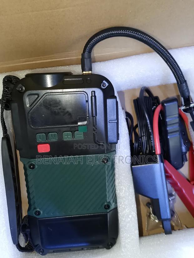Portable Car Jumpstarter With Strong Inbuilt Inflator