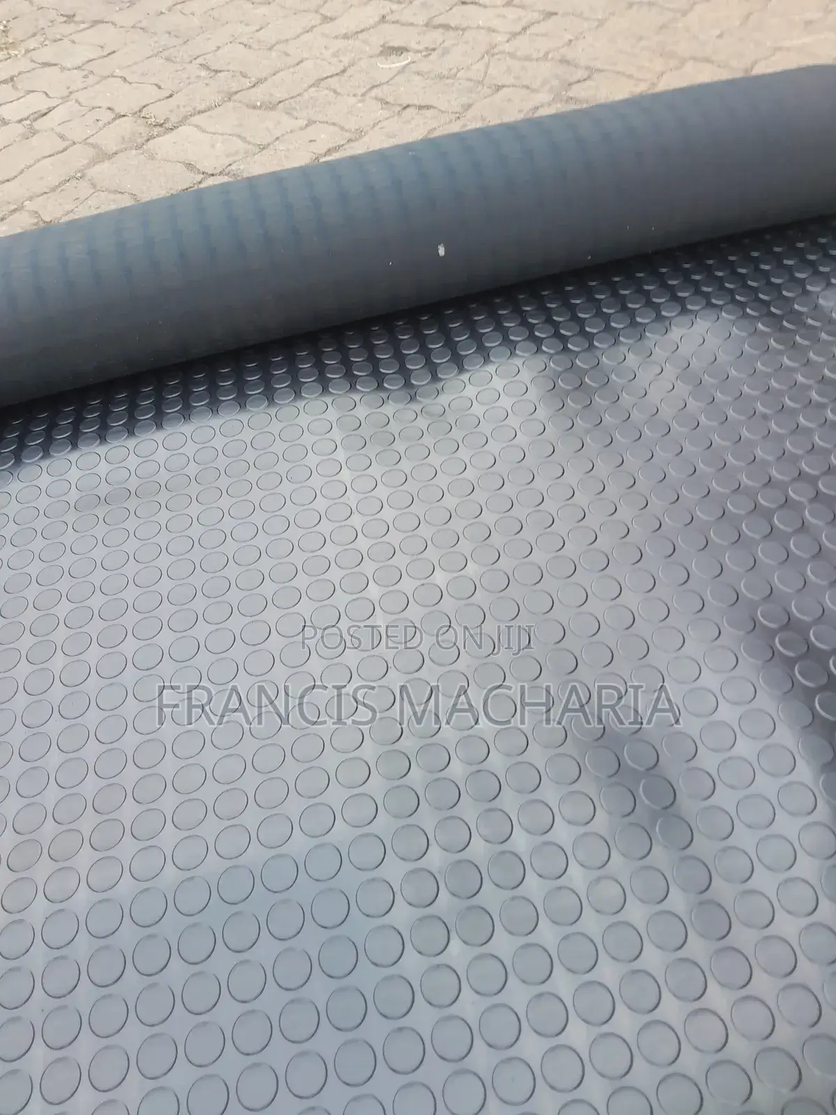 Stud Rubber Coin Mat