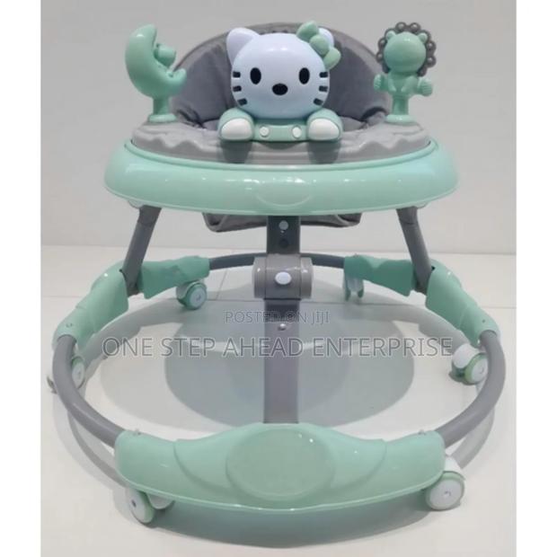 Baby Walker With a Circular Base - main view