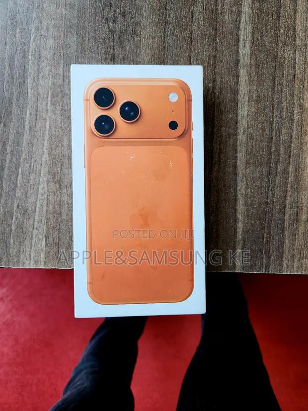 New Apple iPhone 17 Pro Max 256 GB Orange