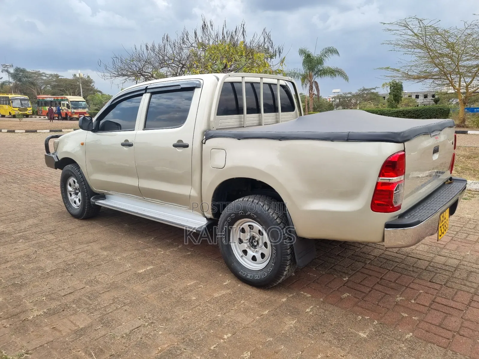Toyota Hilux 2014 Beige