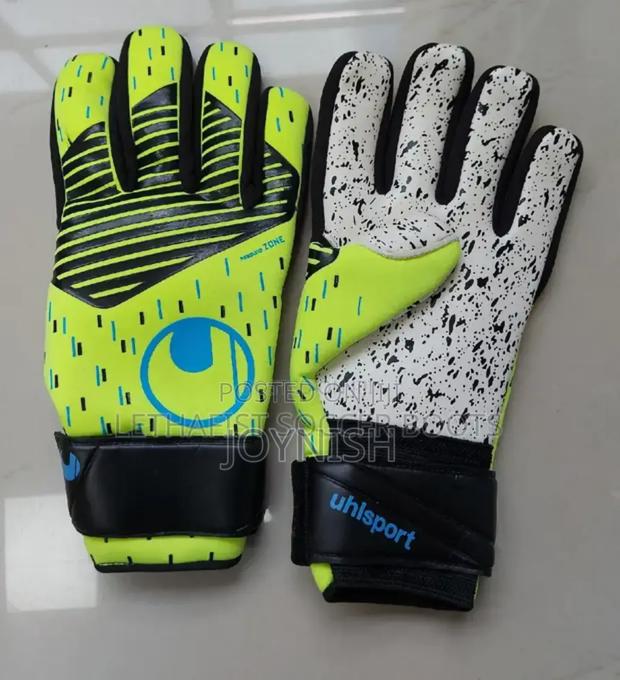 Size 10 Goal Keeper Gloves