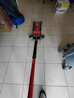 Heavy Duty 4000kg(4t) Trolley Jack Machine.