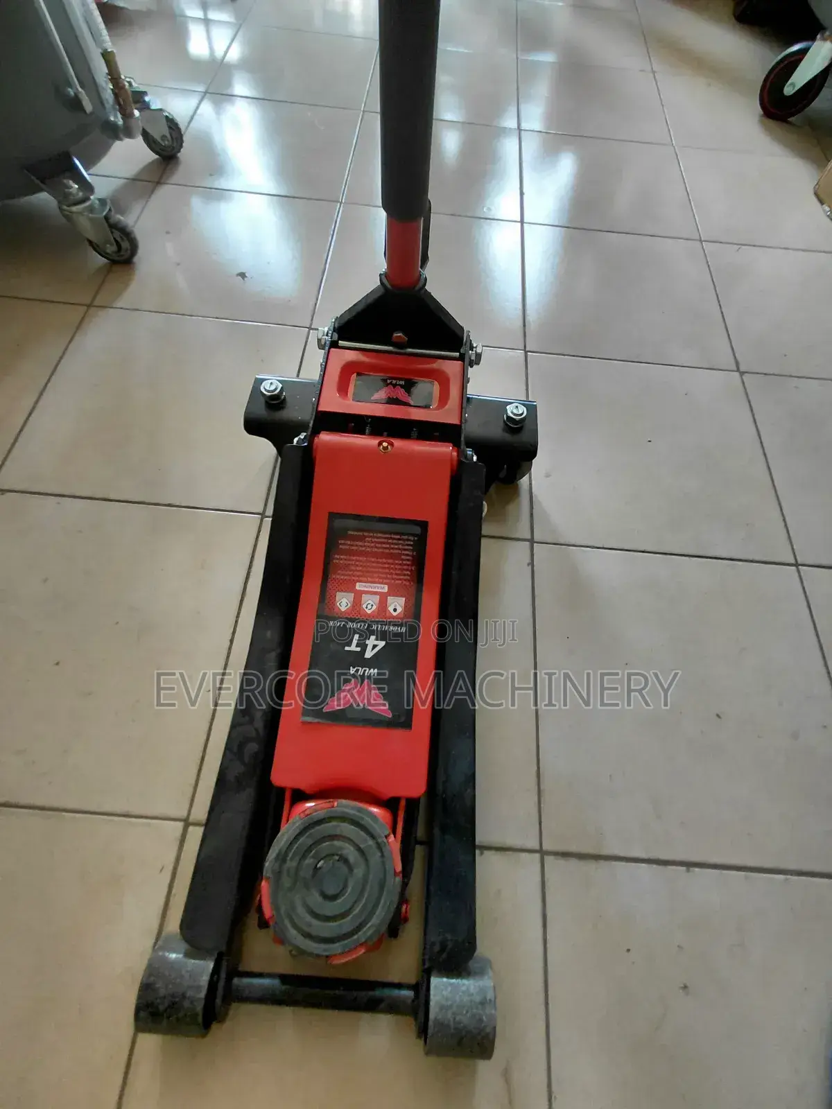 Heavy Duty 4000kg(4t) Trolley Jack Machine.