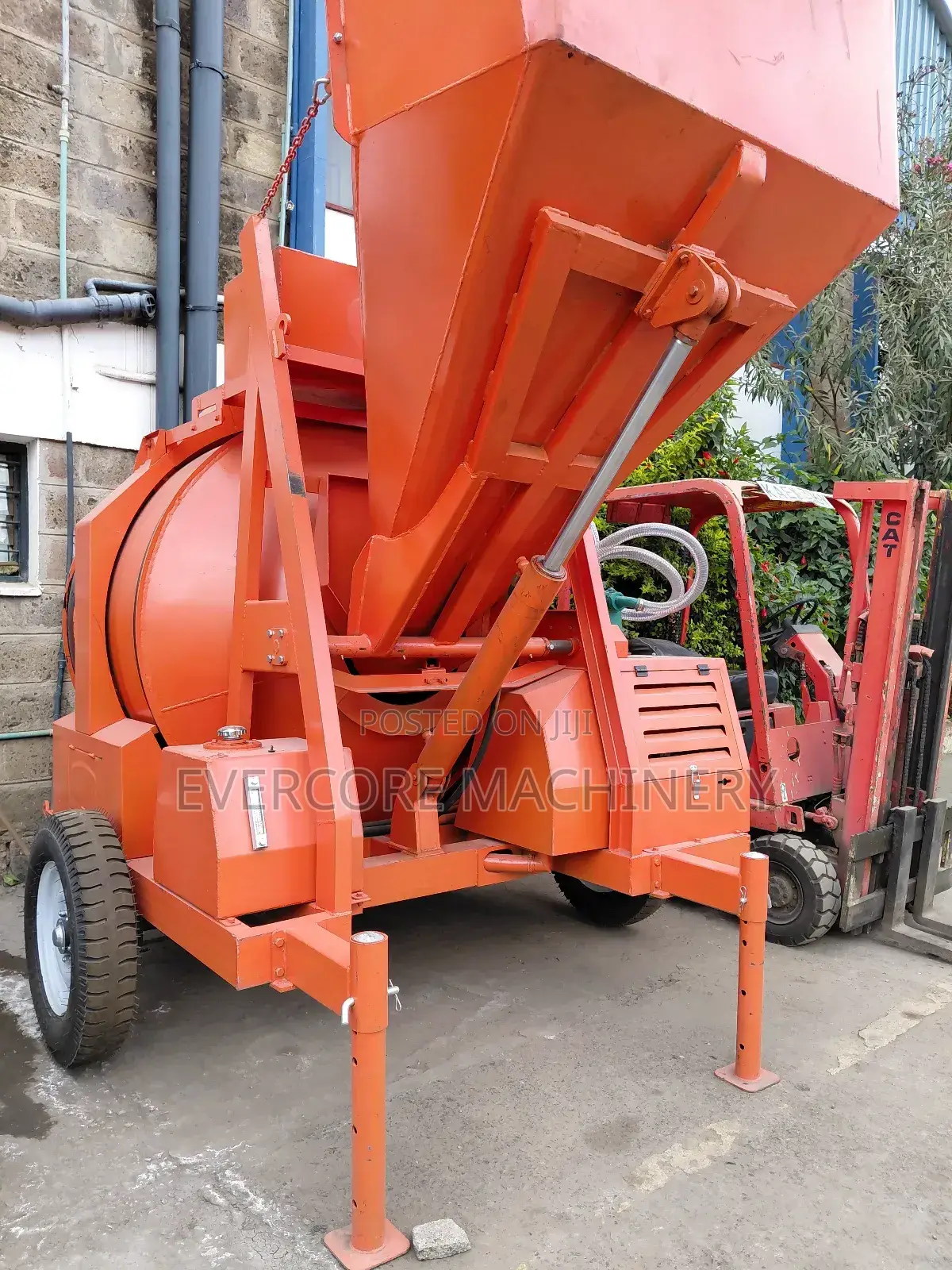 Heavy Duty Concrete Self Loading Mixer Diesel Water-Cooled 10hp Engine