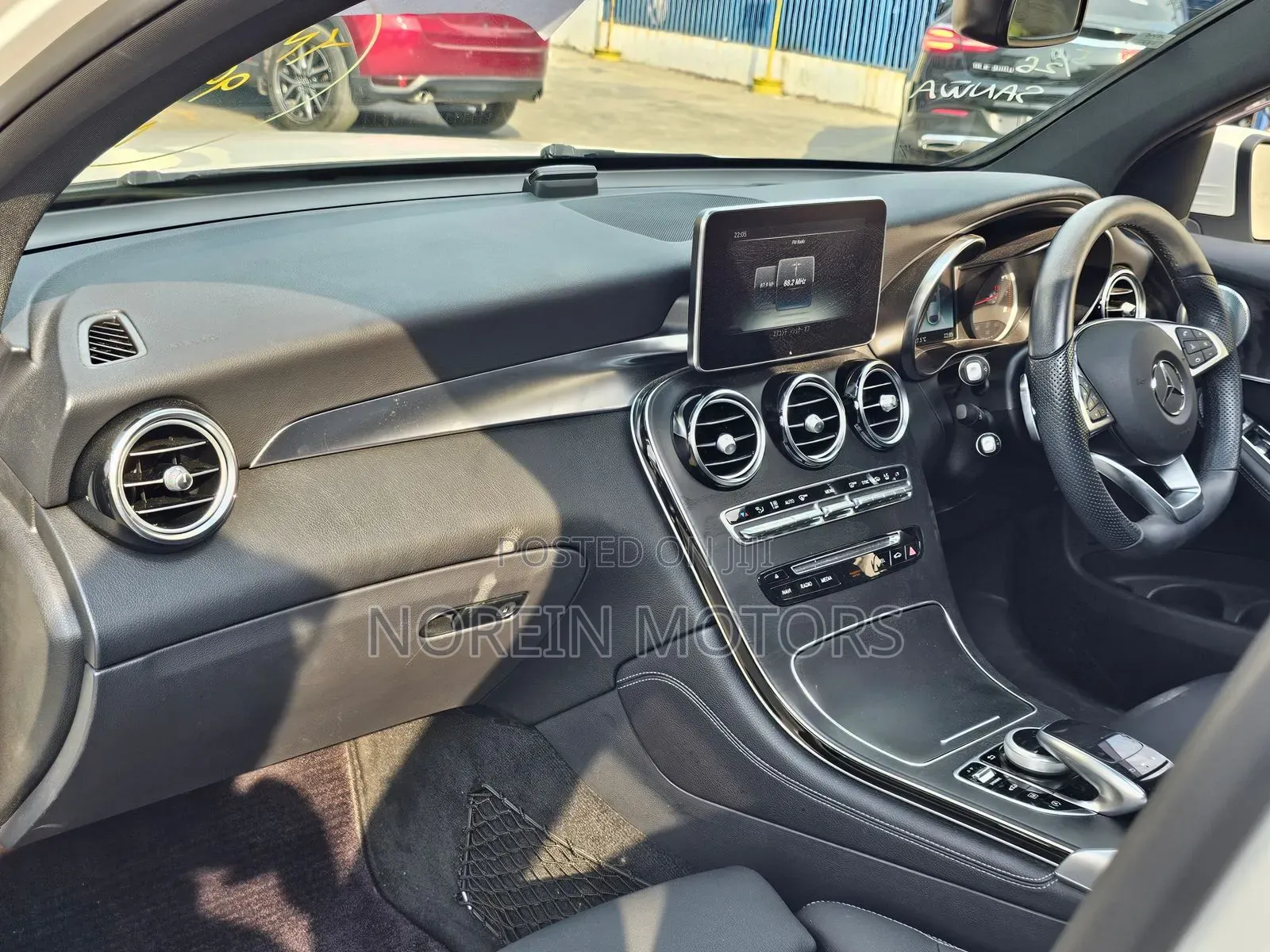 Mercedes-Benz GLC-Class 2020 Off white