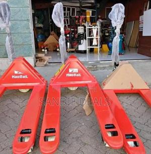 3 Tonne Pallet Truck - thumbnail 2