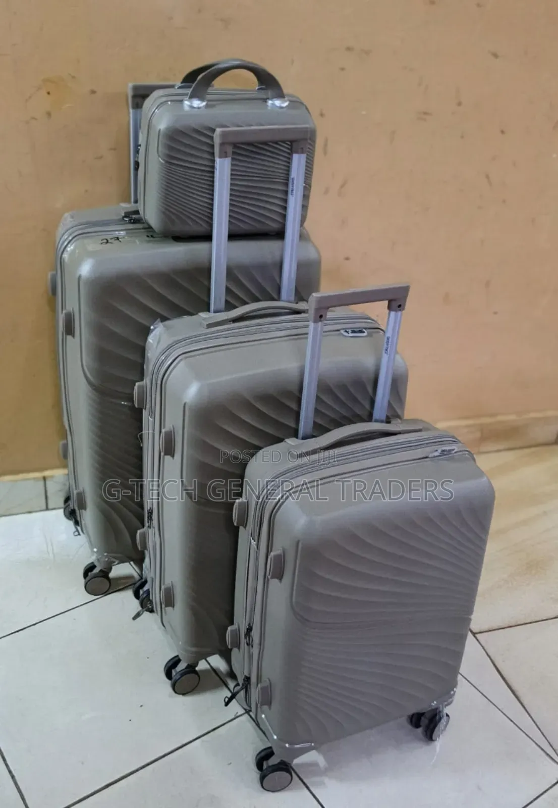 Luxurious 4in1 Double Zip Size 4 Rubber Suitcase