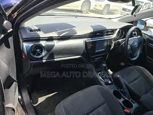 Toyota Auris 2018 Black