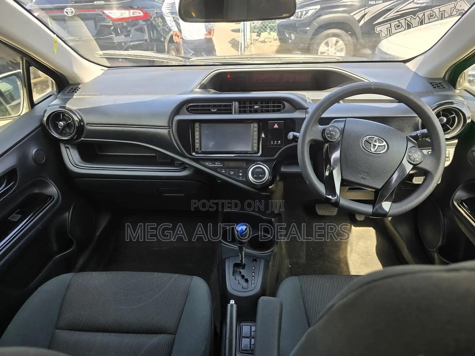 Toyota Aqua 2018 Black