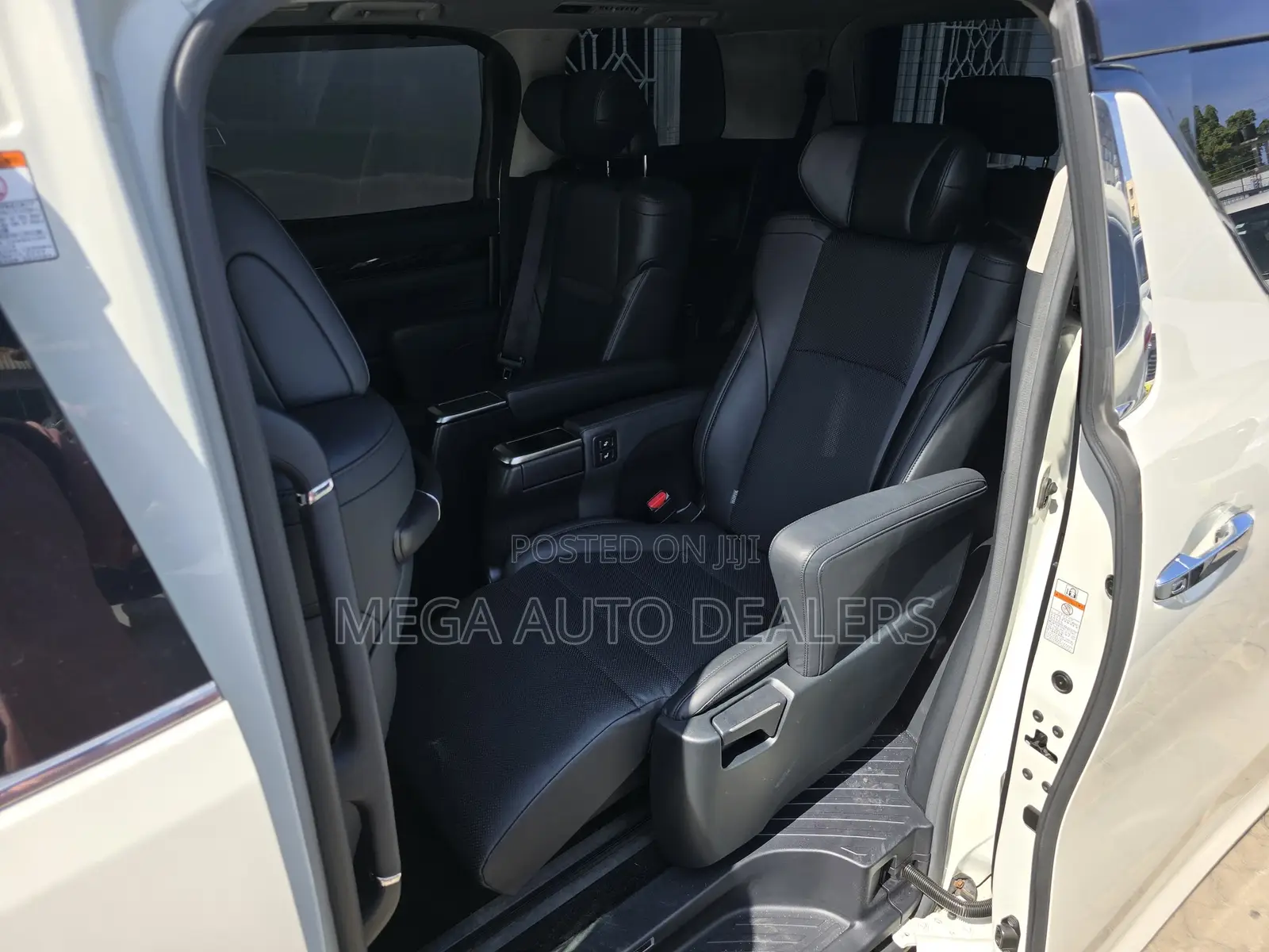 Toyota Alphard 2018 White