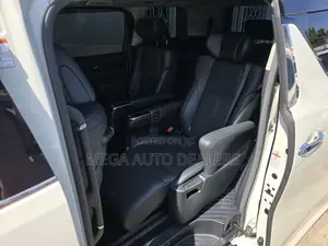 Toyota Alphard 2018 White