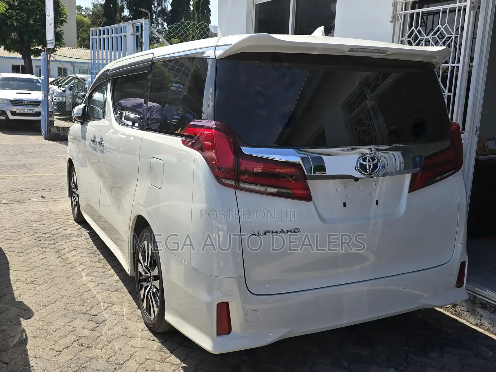 Toyota Alphard 2018 White