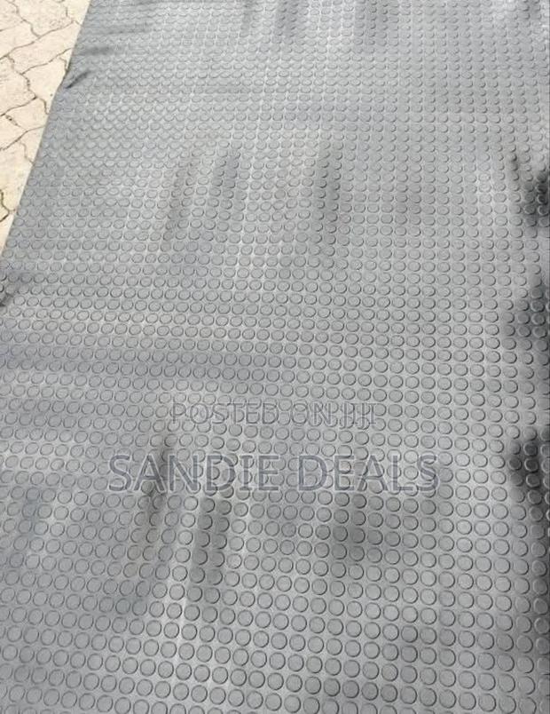 Black Rubber Coin Mats Rubber Coin Mats - thumbnail 2