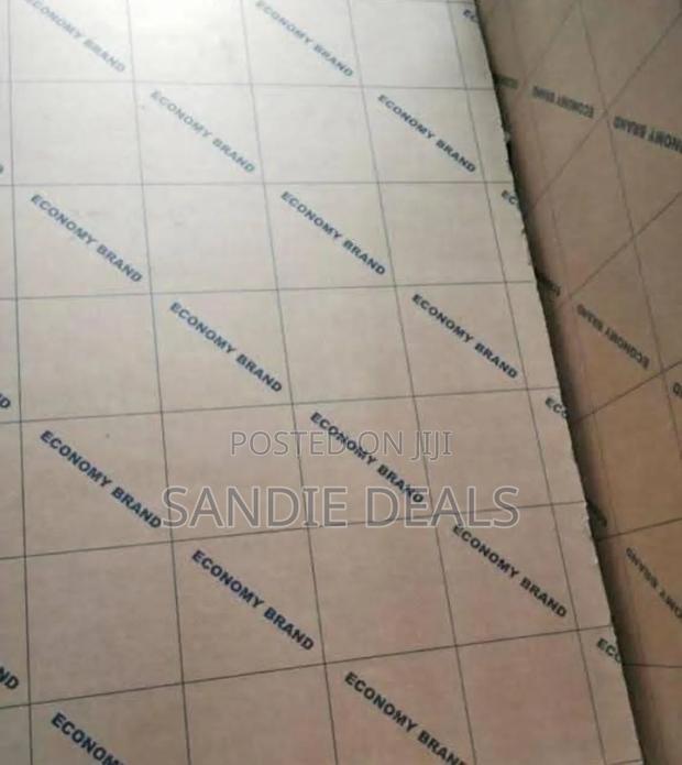 Quality Perspex/Clear Perspex - thumbnail 2