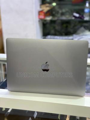 Laptop Apple MacBook Pro 2017 16GB Intel Core I7 SSD 256GB
