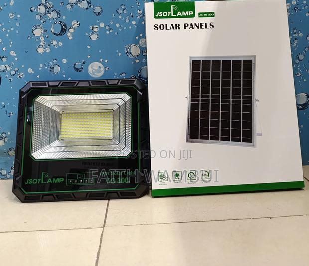 300 Watts Tg Solar Floodlight/Floodlight 300 Watts
