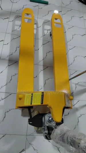 Hisaki Japan 3000kg Manual Pallet Truck Machine.