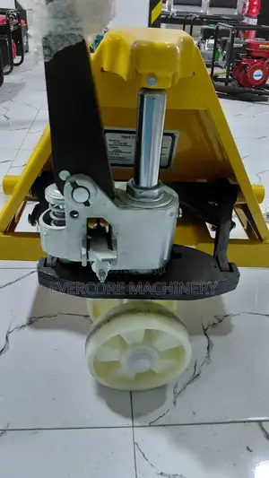 Hisaki Japan 3000kg Manual Pallet Truck Machine.