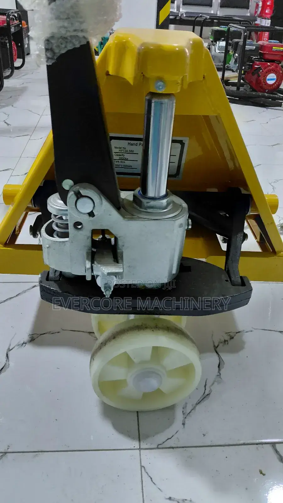 Hisaki Japan 3000kg Manual Pallet Truck Machine.