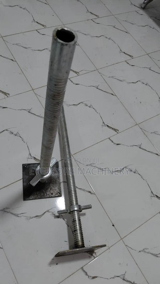 Heavy Duty Scaffolding Base Jacks Threaded. - main view