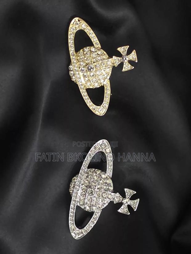 Large Size Brooches - thumbnail 2