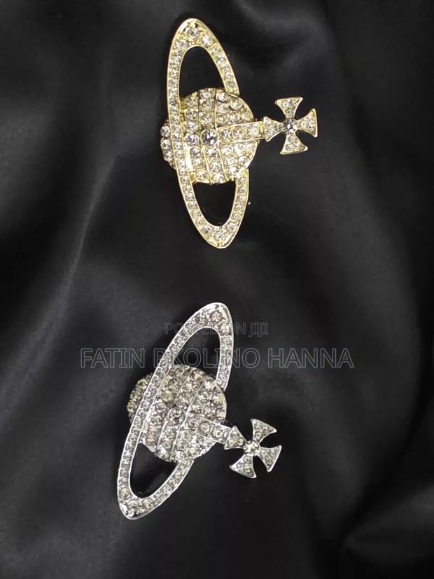 Large Size Brooches - thumbnail 3