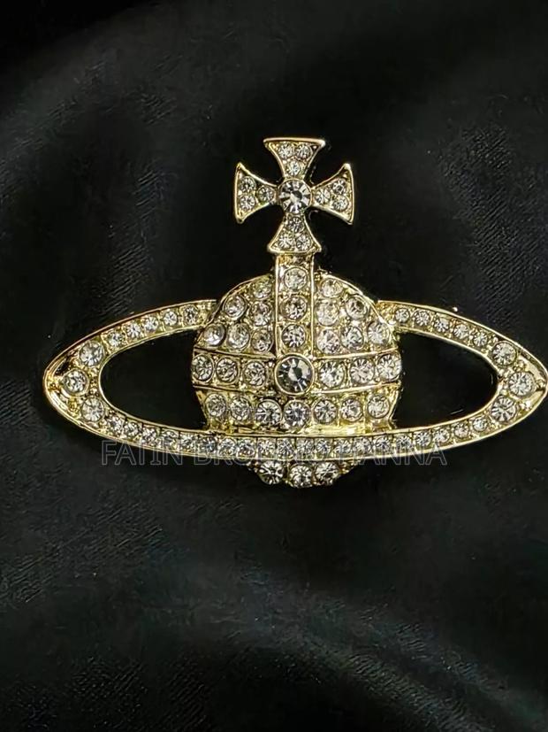 Large Size Brooches - main view