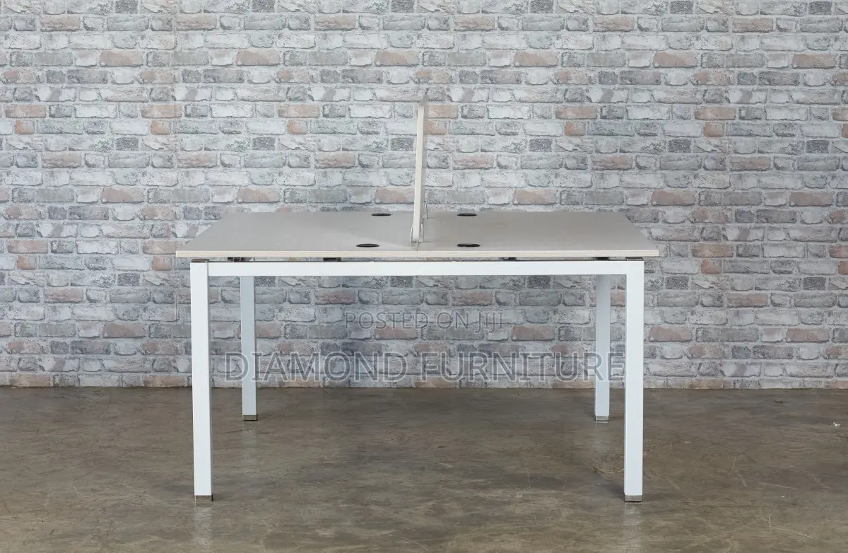 Office Furniture; 2-Way Modularofficeworkstation – Space-Saving Design