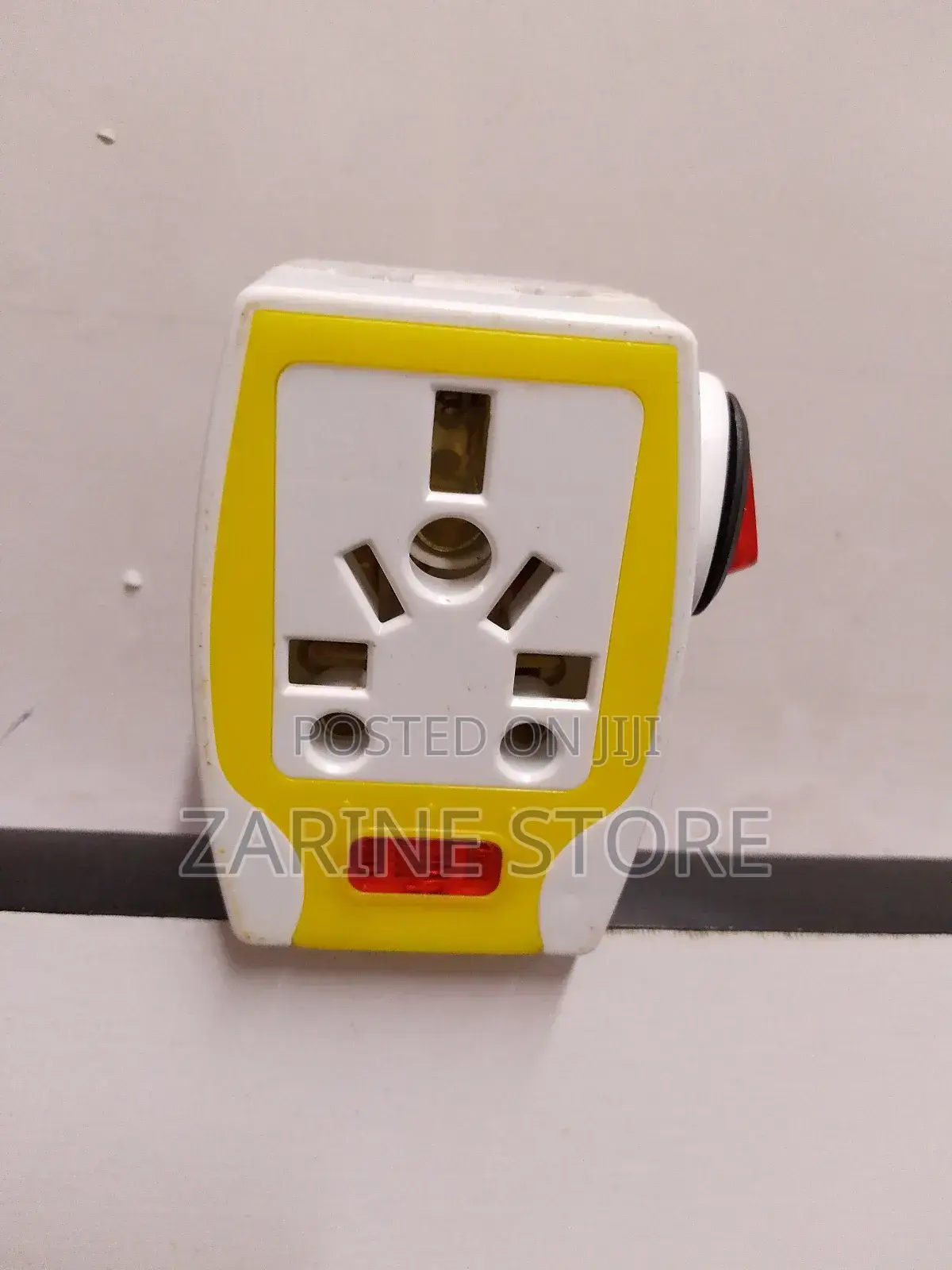 Travel Adaptor Plug 13a Fused
