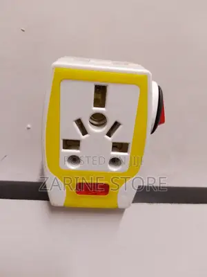 Travel Adaptor Plug 13a Fused