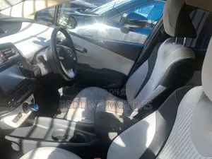 Toyota Prius Two Eco 2018 Silver