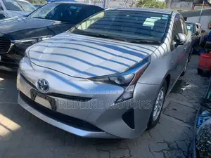 Toyota Prius Two Eco 2018 Silver