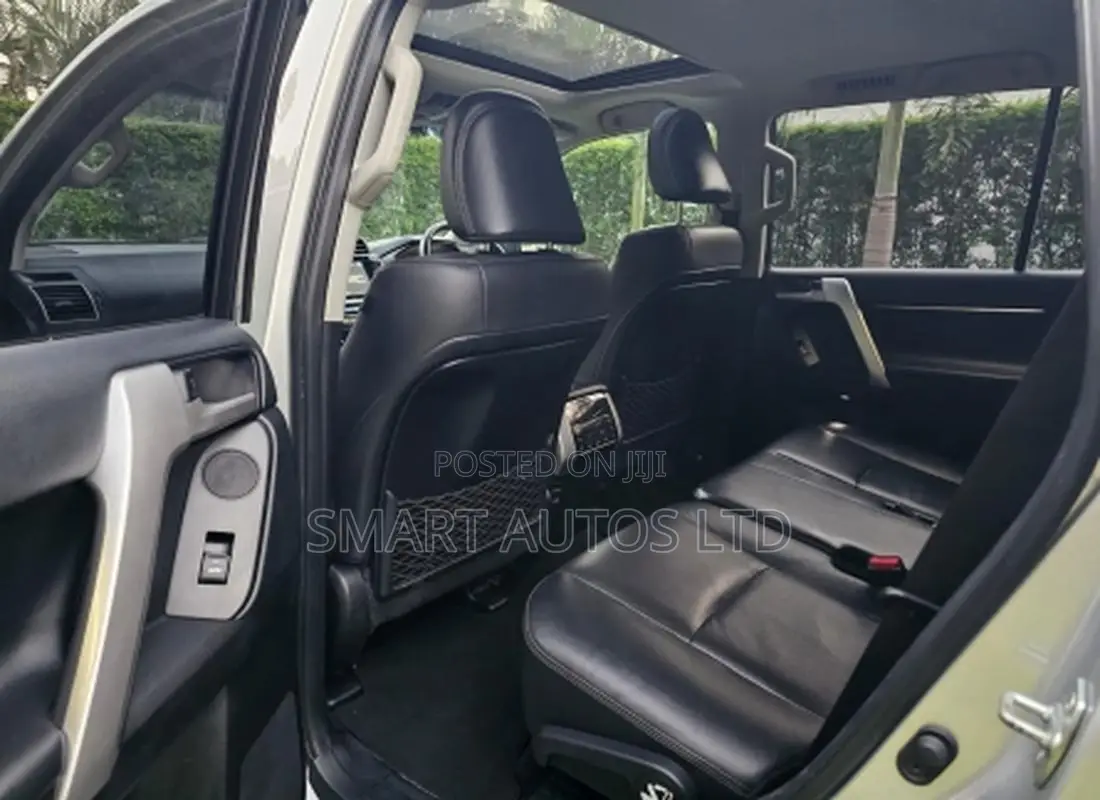 Toyota Land Cruiser Prado 3.0 172hp 2019 Silver