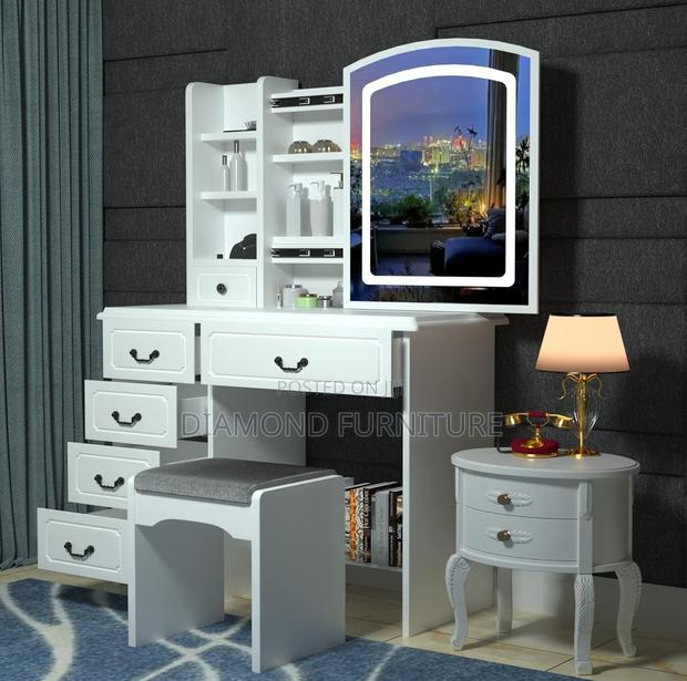 Home Furniture; Modern {Meec Vanity Dressing Table} for Bedroom