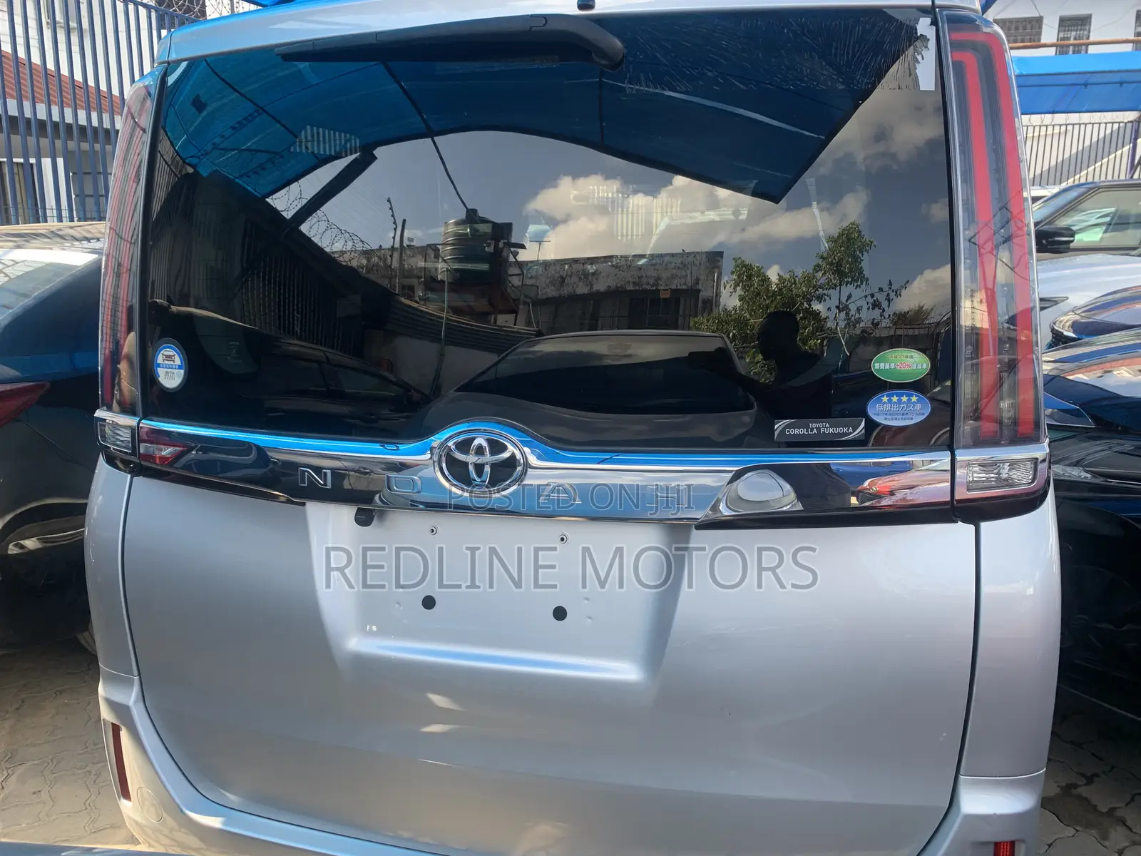 Toyota Noah 2.0 AWD (6 Seater) 2018 Silver