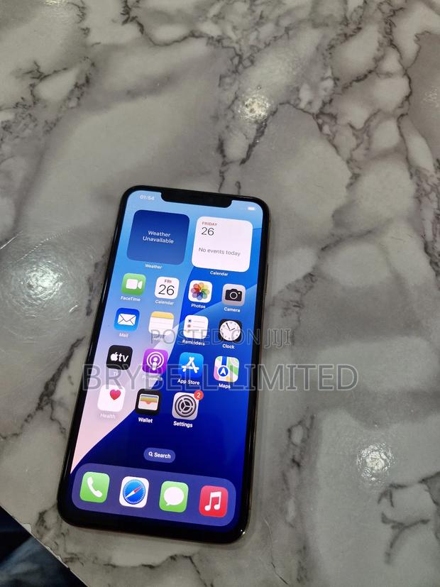 Apple iPhone 11 Pro Max 256 GB Gold - main view