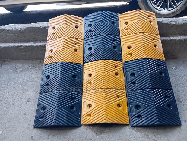 Tarmac Rubber Speed Bumps - thumbnail 2