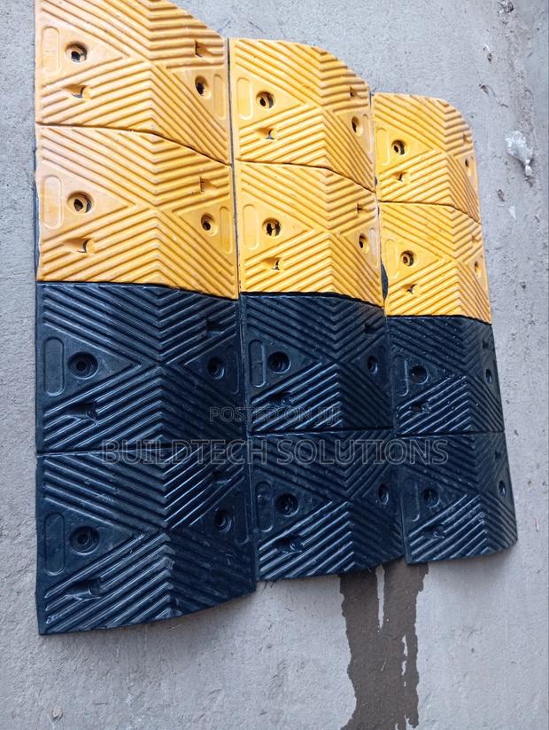 Traffic Threshold/ Rubber Speed Bumps - thumbnail 3