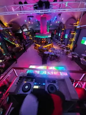 Led Dancing Floor 1m X 1m Heavy Plastic Top – For Hire