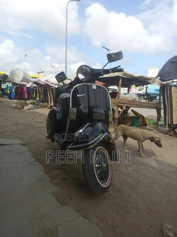 Piaggio Scooter 2012 Black - main view