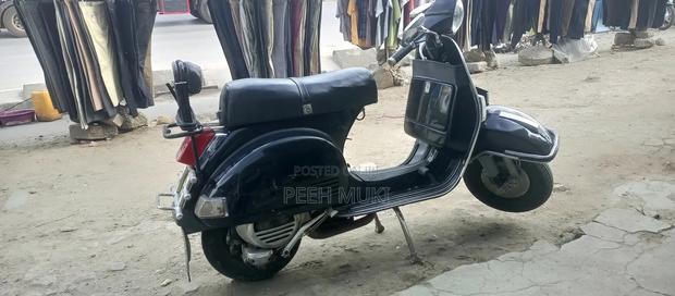 Piaggio Scooter 2012 Black - thumbnail 2