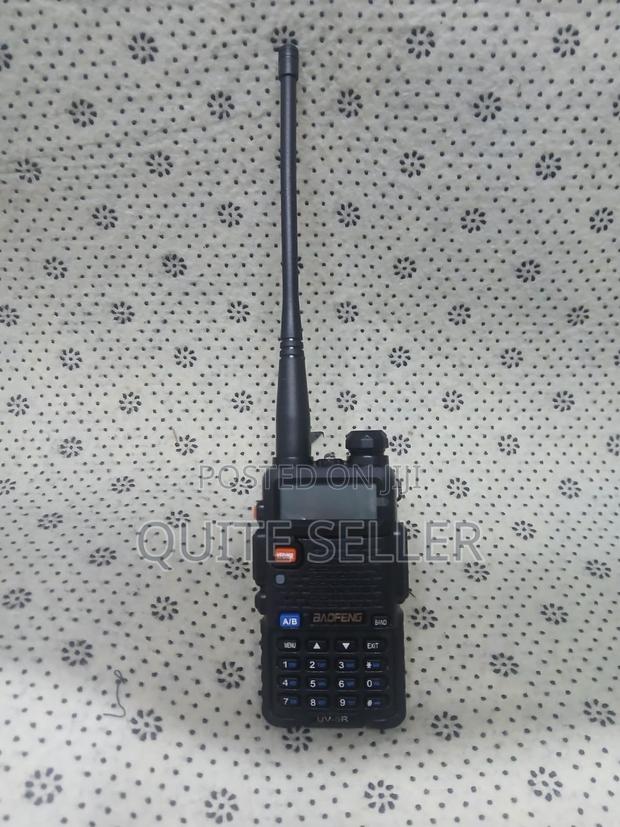 Baofeng Uv-5r Dual Band Two-Way Radio With Ear Piece