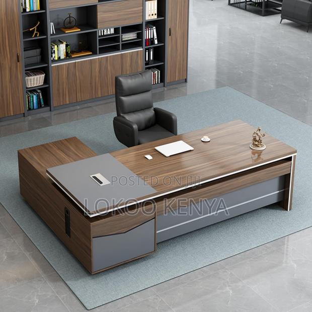 Office Desk : 1.6 Meter Modern Executive Desk