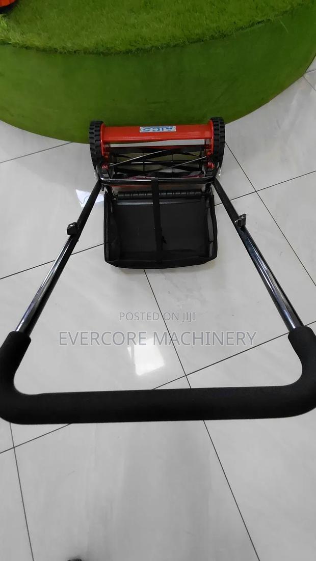 Aico Japan 18inch Manual Lawn Mower Machine.