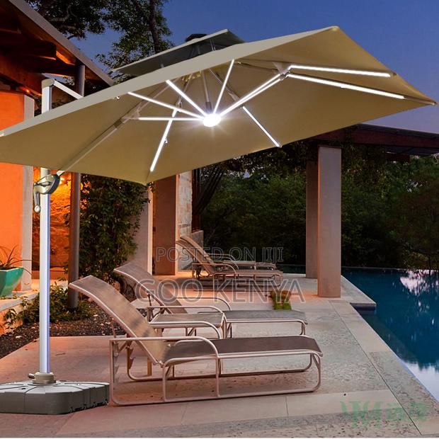 Outdoor Sun Shade; Outdoor Patio Umbrella With Solar Led Lights